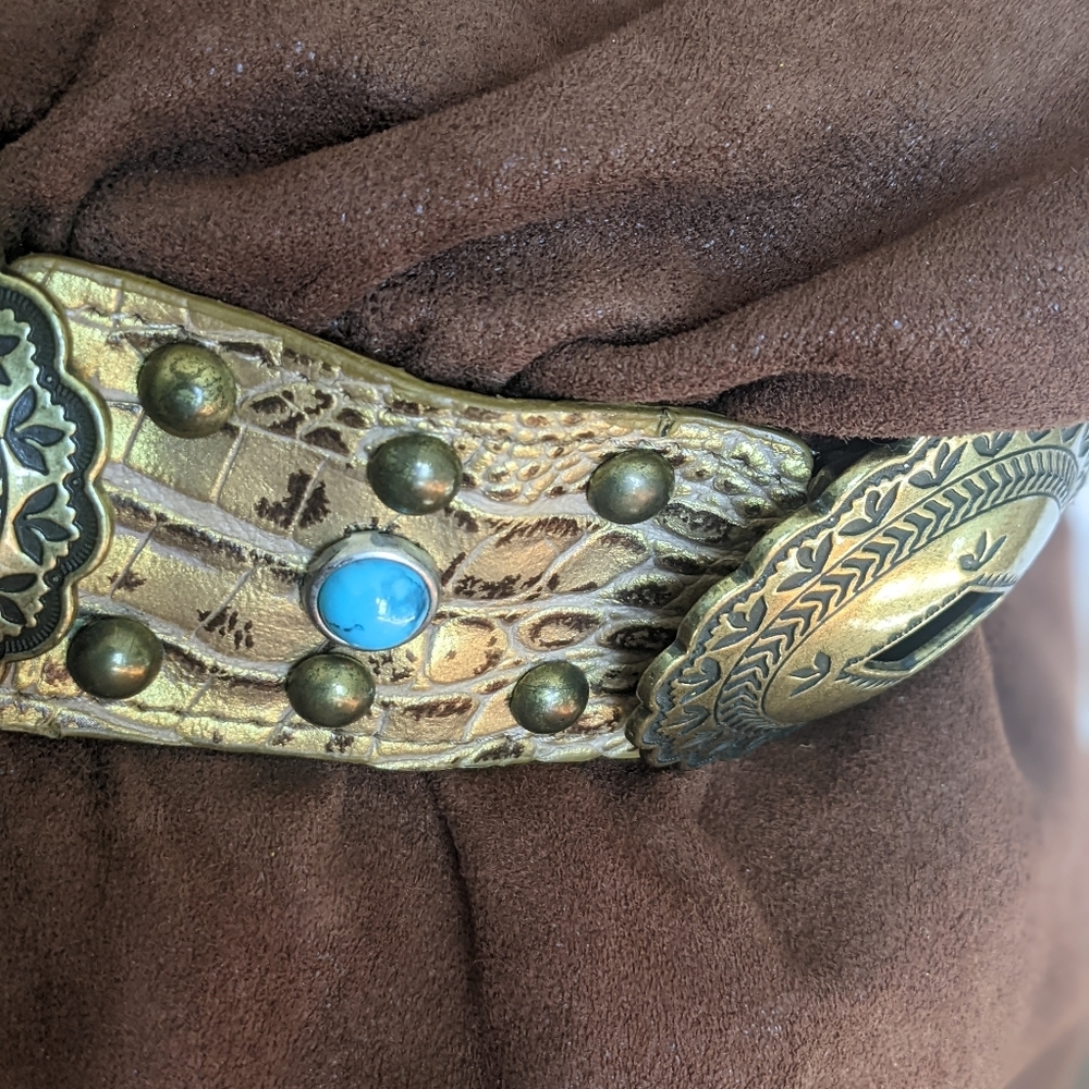 Kathy Van Zeeland Concho Bag - Picture 4 of 16